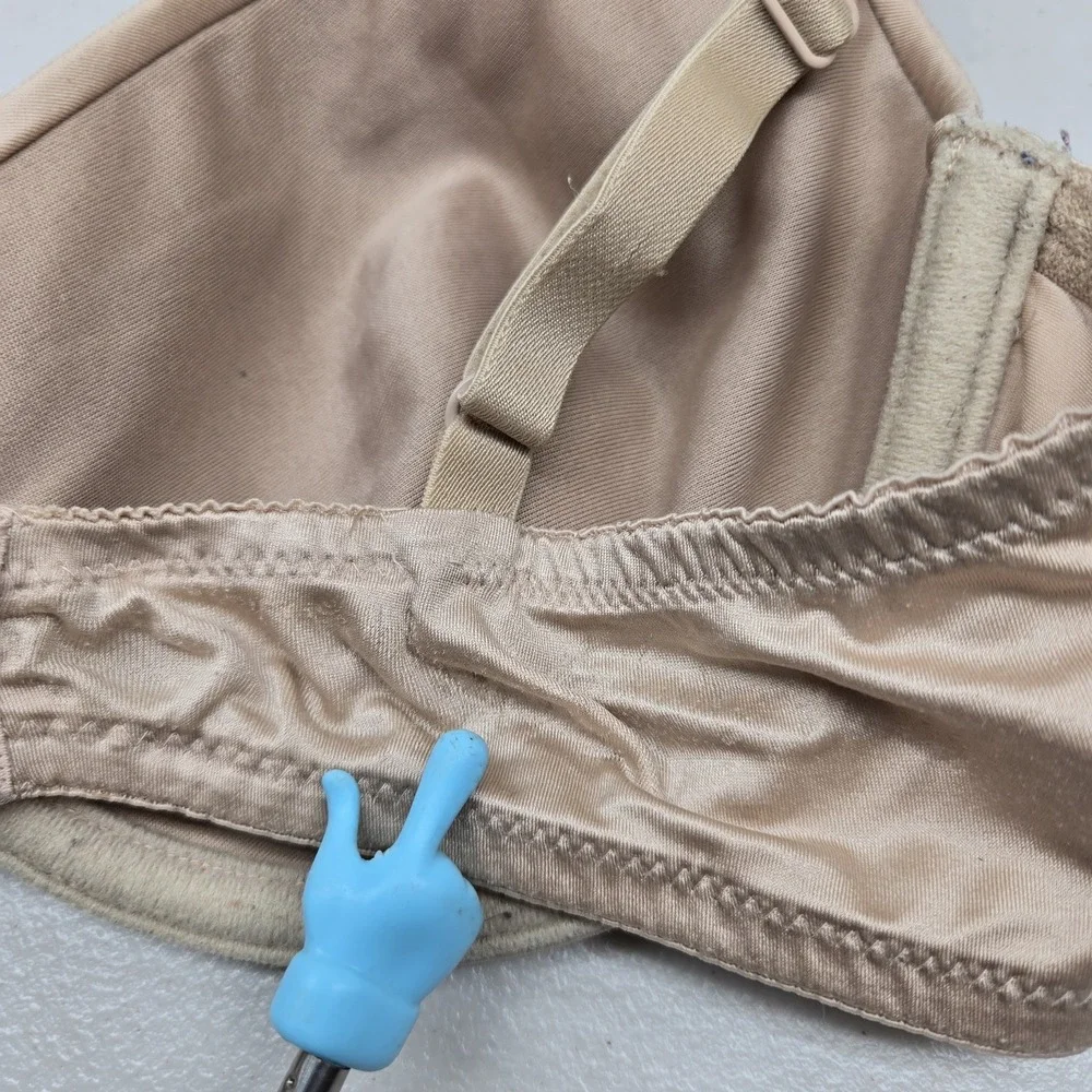 Victoria's Secret Women Bra 34D Beige Very Sexy Push Up Underwired READ